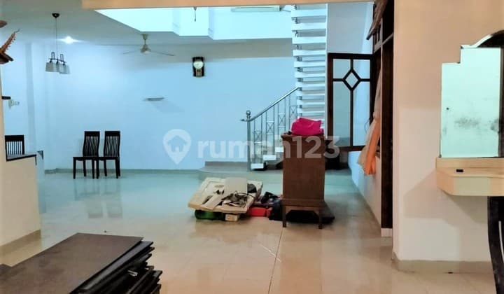 Rumah Green Ville. 2 Lantai. 11x20. Jalan Lebar 2 Mobil. Siap Huni