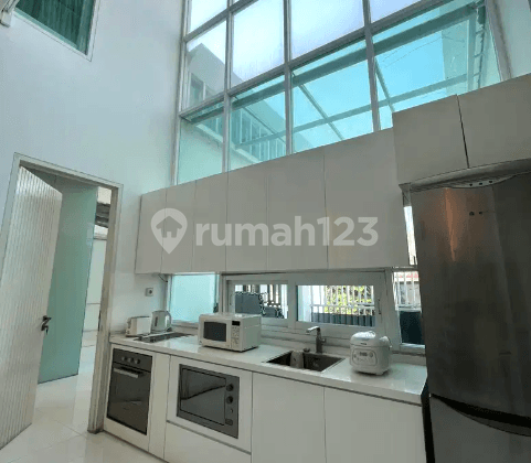 Rumah Cideng. 2.5 Lantai. 12x12. Jalan 2 Mobil. Semi Furnish. Siap Huni