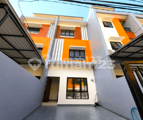 Rumah Baru. Tanjung Duren. 3.5 Lantai. 4X14. Jalan 2 Mobil. Siap Huni