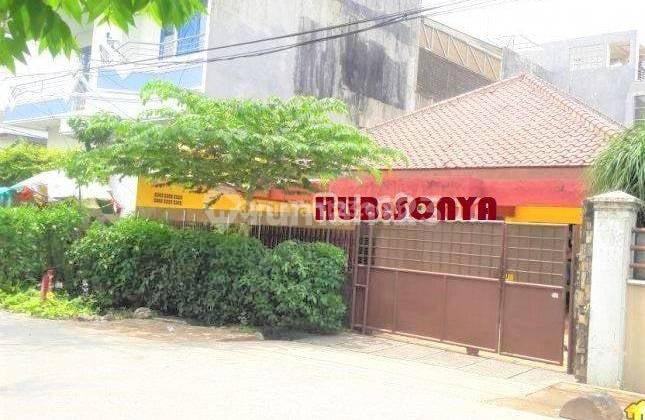Rumah Tua Tomang.12x25. Jalan Lebar 3 Mobil