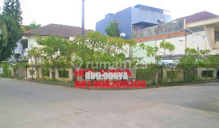 Rumah Tua Hook Greenvile.20x20. Jalan Lebar 4 Mobil.