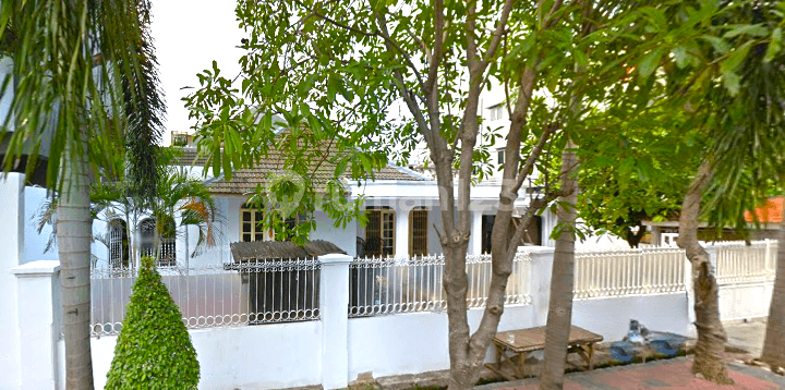 Rumah Tua Hook Grogol Roxy. 19X31. Jalan Lebar 3 Mobil