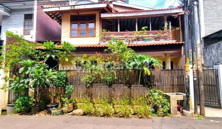 Rumah Tomang 2 Lantai. 10X17.jalan 2 Mobil.