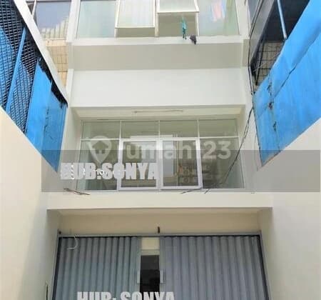 Ruko Jelambar 4 Lantai. 4x16. Jalan 2 Mobil. Siap Huni