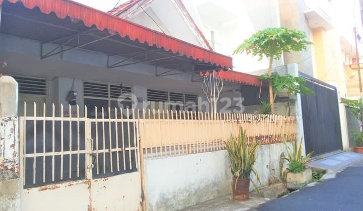 Rumah Tua Hook. Cideng. 8x18. Masuk Mobil