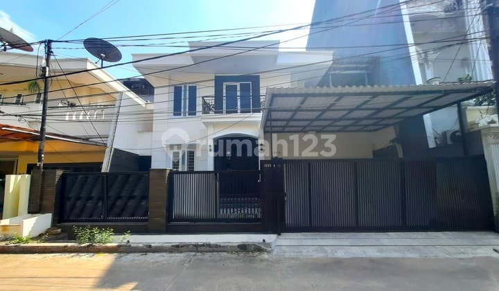 Rumah Green Vile. 2 Lantai. 12X20. Jalan 2 Mobil. Siap Huni