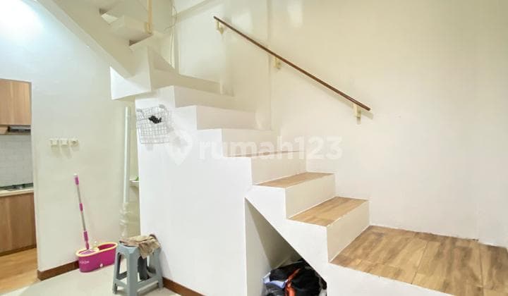 Ratu Park Cluster House. 3 Floors. 3.5x12. 2 Car Road. Semi Furnished. Move-in Ready.