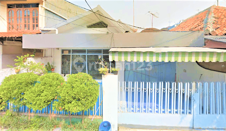 Rumah Tua. Cideng. 9x26. Jalan 2 Mobil