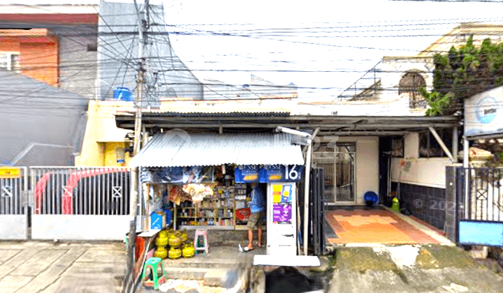 Rumah Tua. Tomang. 13x20. Jalan Lebar 4 Mobil