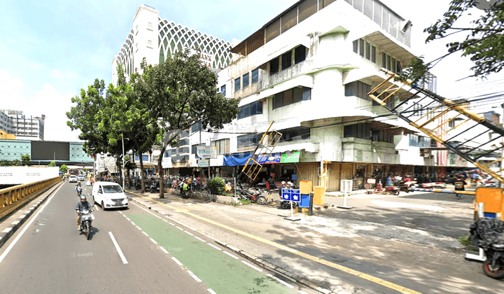 Ruko Tanah Abang. Boutique Auri. 3 Lantai. 4X17. Siap Huni