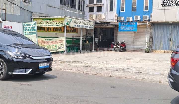 Ruko Strategis di Cipete Raya - Cocok untuk Usaha & Kantor, RNV