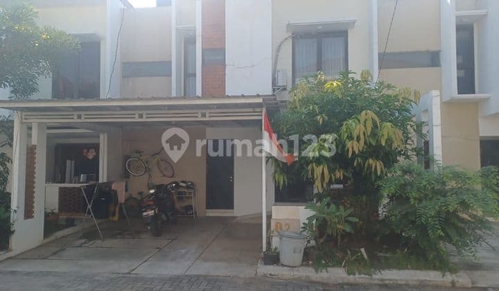 Dijual Rumah 2 Lantai Shm Bagus Hadap Barat