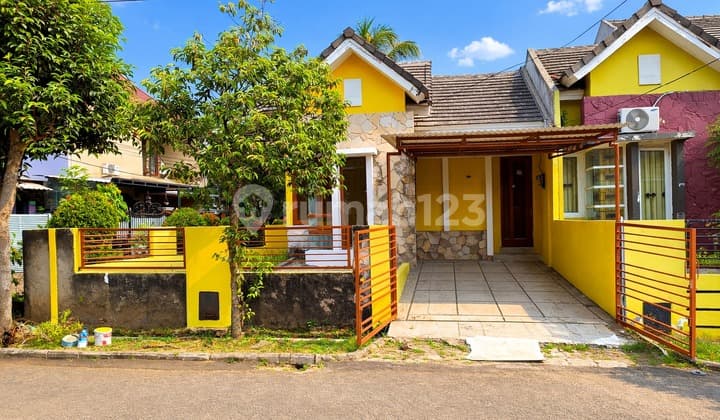 End-Unit House Single Story Ready to Move In, Located in a Cluster Near BSD