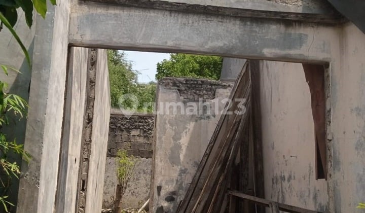 Dijual Rumah SHM - Sertifikat Hak Milik Unfurnished Butuh Renovasi di Vila Pamulang, Pamulang