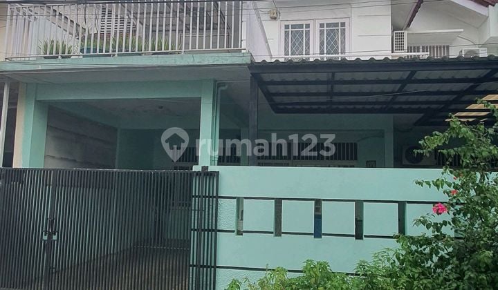 Camar Bintaro Sek 3, Tangsel, Dekat Access Toll. Kondisi 2lt Terawat. Negotiable