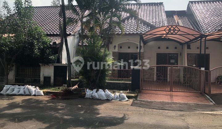 Villa Melati Mas, jarang ada jalan depan rumah 2 jalur