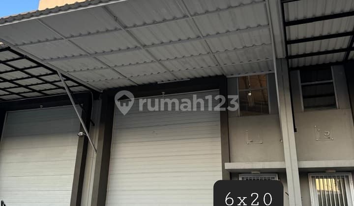 Gudang The Store Di Greenlake City, Cipondoh, Tangerang