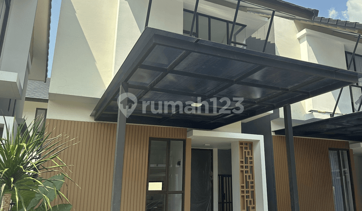 Rumah 2lt Dekat Taman 6x17 102m 2kt Cluster Mahakam Jgc Jakarta Garden City