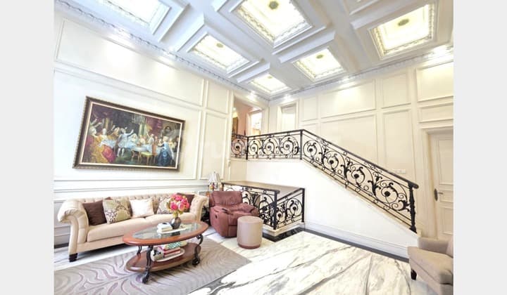 A fully renovated 2-story house, 14x22, 310m², in Palm Spring Cluster, JGC Jakarta Garden City