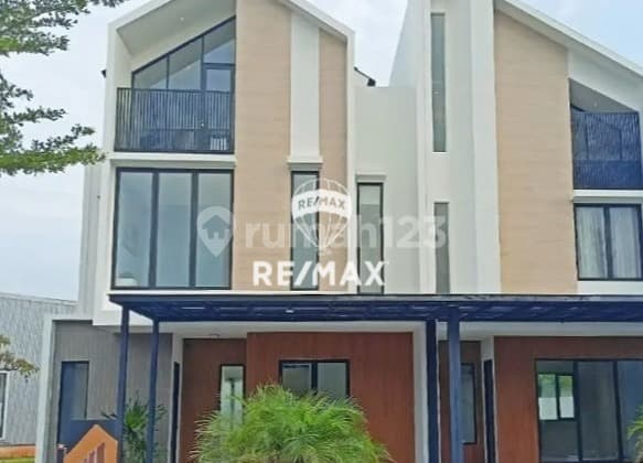 Rumah Type Essence 2Lt+Attic 6X13,3 80M Cluster La Seine Jgc Jakarta Garden City Cakung