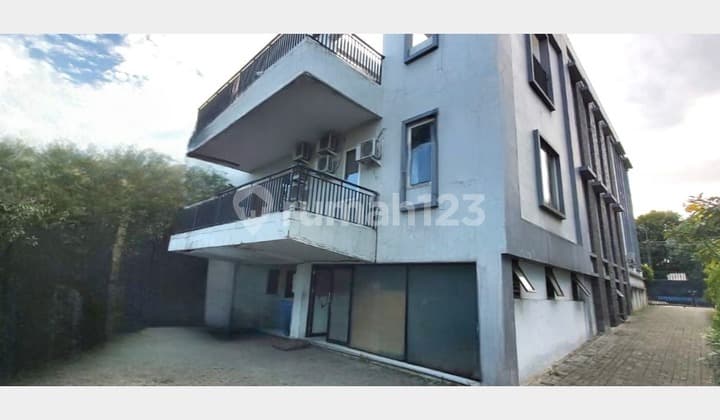 Ruko siap pakai 3lt 22x37 775m Duren Sawit Jakarta Timur