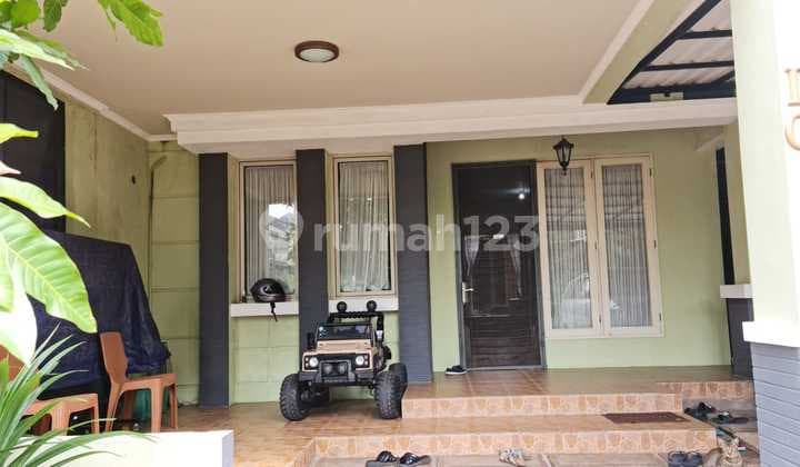 Rumah Bagus Semi Furnished di De Latinos, Bsd, Tangerang