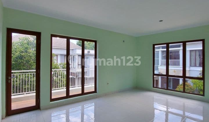 Rumah 2 Lantai di Discovery, Bintaro Jaya Sektor 9,