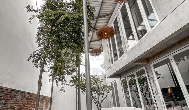 Rumah di Taman Sariwangi Bandung