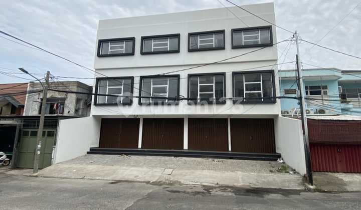 Dijual Ruko Komersial Ruko Baru di Taman Ratu