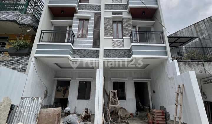 Rumah baru tomang..ada 2 unit.lokasi bgs..minimalis lux Kavling Uk 4x15
