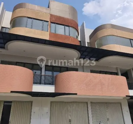 Disewakan Ruko Lavanya Harapan Indah 2 - Lokasi Utama Strategis, Cocok Usaha!