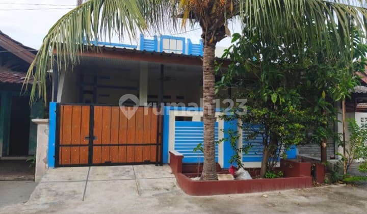 Rumah Hook 2 Lantai Pondok Ungu Permai - Pinggir Jalan, Hanya 750Jt!