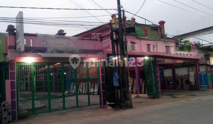 Dijual!! Rumah Tempat Usaha Luas di Pinggir Jalan Dekat Tol Bekasi