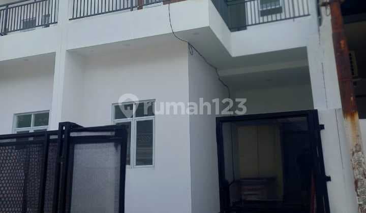 Masih 1M-An!! Rumah Scandinavian Style 2 Lantai Cluster Terdepan di Kota Harapan Indah