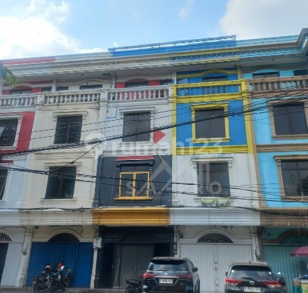 FOR RENT: 4-Story Strategic Shop House in Tebet Jakarta - 88/300, Ideal for Big Business!