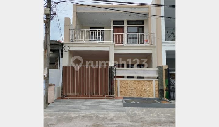 Jual Cepat Harga Miring!! Rumah 2 Lantai Luas 125M2 4 Kamar Tidur di Sekitaran Hi Dekat Jakarta