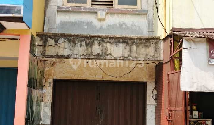 Quick Sale!!! Two-Front Shop House Suitable for Your 2 Businesses in Harapan Indah
