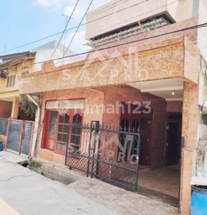 For Sale: 3-Story House + Spacious Rooftop in Margahayu Jaya, East Bekasi - Near East Bekasi Toll & Jatimulya LRT (Rp 185 Million)