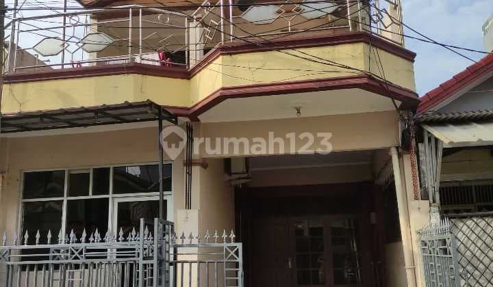 Rumah Terawat di Lingkungan Aman Taman Harapan Baru (22192 Mar/Wid)
