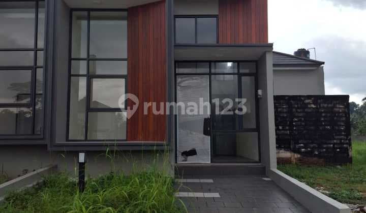 For Sale New House In Golden Hills Near Serpong Station