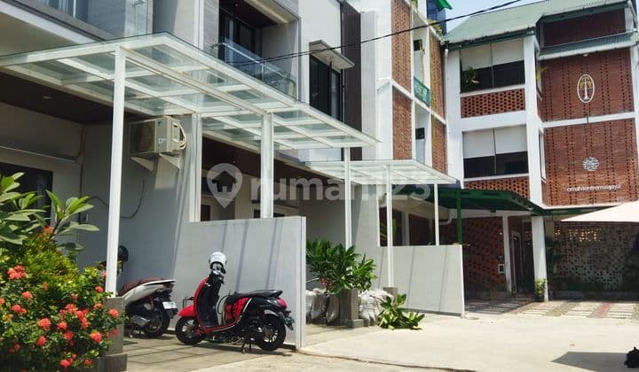 Rumah Baru 2 Lantai Di Kebayoran Baru, Dkt Senopati Jakarta Selatan