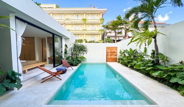 Tropical Villa Near Beach And Commercial Location