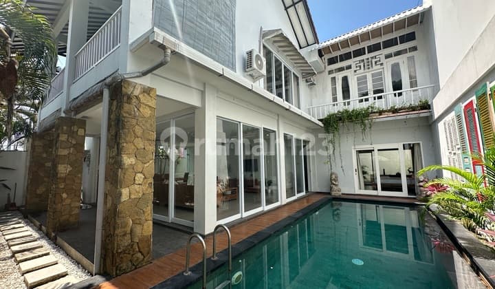 Beautiful 3 bed Room Villa In Umalas Furnished SHM - Sertifikat Hak Milik di Umalas, Umalas