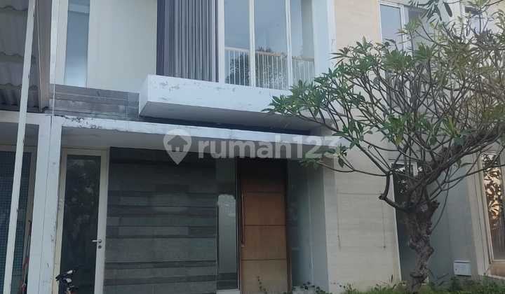 Dijual Rumah Bagus di Pelican Hill Strategis Siap Huni