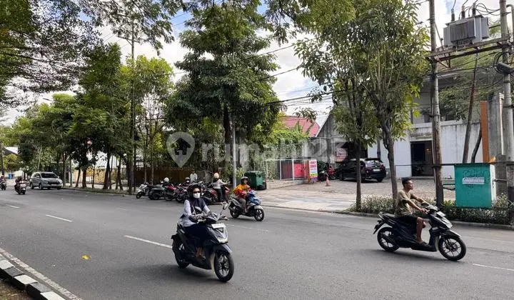Disewakan Ruko Ex Resto Strategis Raya Dharmahusada Surabaya Ben 08
