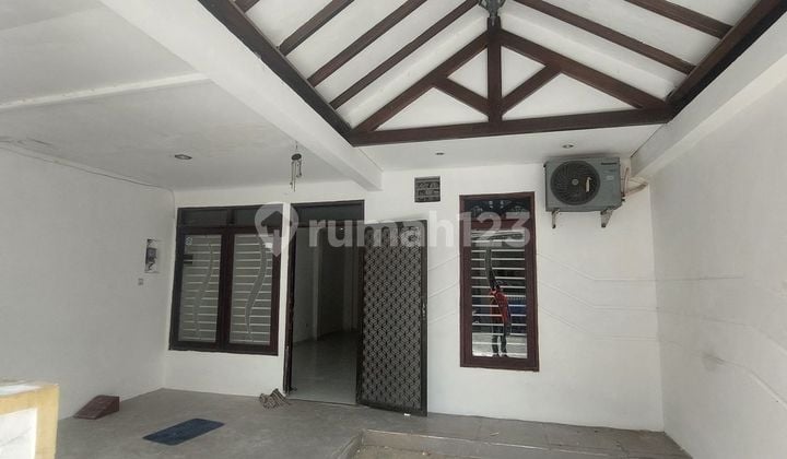 Dijual Rumah Nyaman Strategis di Babatan Pratama Surabaya Kota Aj 16