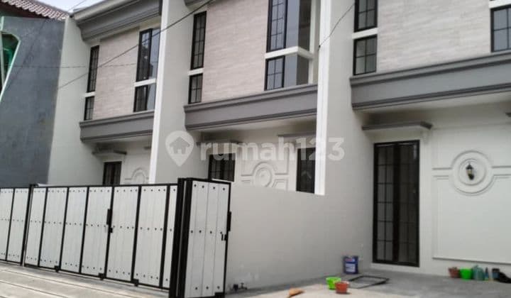 For Sale: Good, Strategically Located House in Baruk, Surabaya City Rk 189