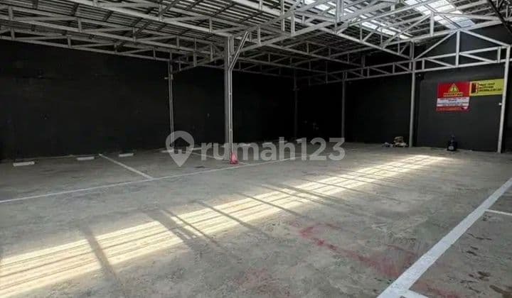 For Sale Ready-to-Use Warehouse Vacant Land in Petemon Surabaya IDR 35