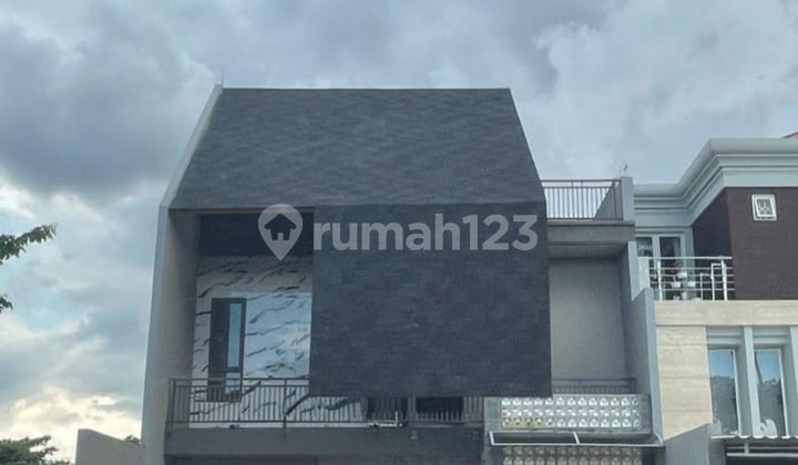 Disewakan Rumah Baru Gress di Pakuwon City Surabaya Kota Bw 281