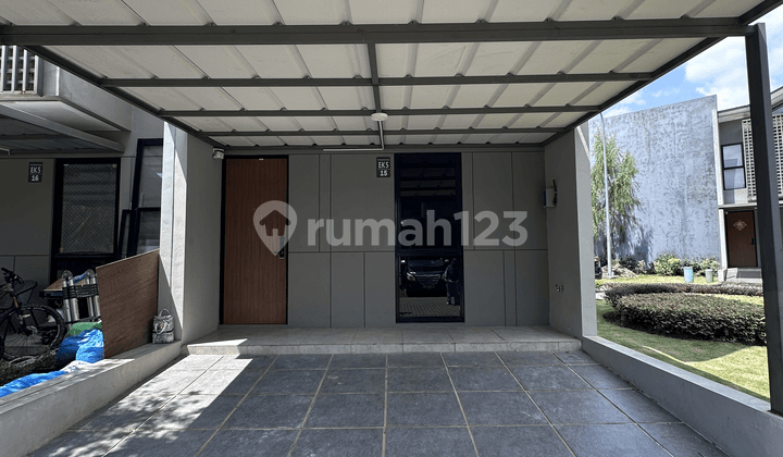 Dijual Rumah Hook Mewah di Cluster O2 dengan Taman Luas dan Lebih Privat